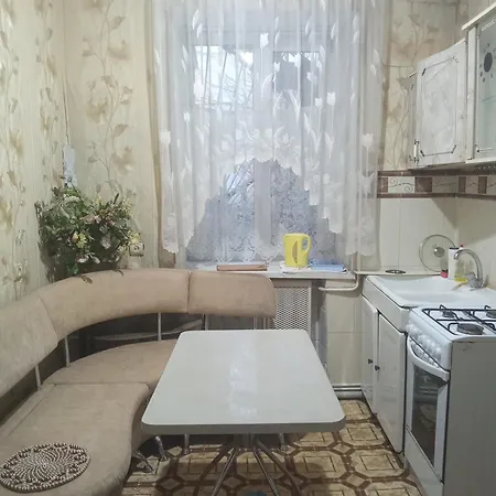 рядом с жд вокзалом привоз Oděsa