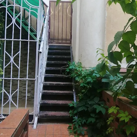 рядом с жд вокзалом привоз Appartement *